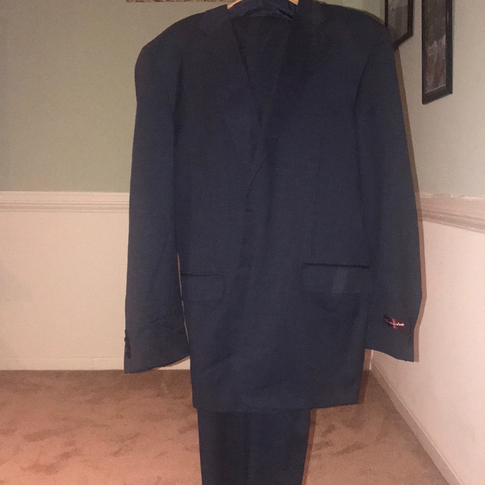 Men’s Navy suit new no hem adjust to your length